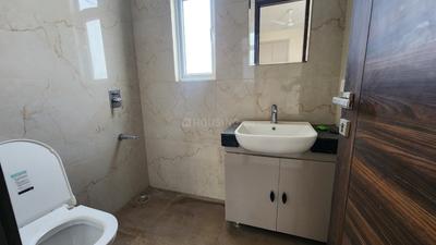 Bathroom Image of 1503 Sq.ft 3.5 BHK Apartment / Flat for rent in Manesar Gurgaon for Rs. 32500