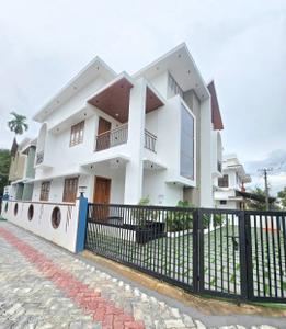 Image of 2000 Sq.ft 4 BHK Independent House for sale in Pukkattupady, Kochi for Rs. 12000000
