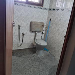 Bathroom Image of 1050 Sq.ft 1 RK Builder Floor for rent in Vyttila Kochi for Rs. 16000