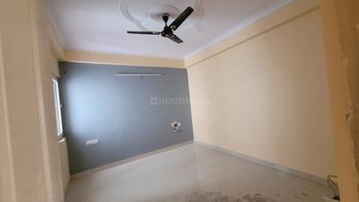 Bathroom Image of 1200 Sq.ft 2.5 BHK Apartment / Flat for sale in SVP Gulmohur Residency, Indirapuram Ghaziabad for Rs. 10800000