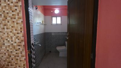 Bathroom Image of 850 Sq.ft 2 BHK Apartment / Flat for sale in Panihati Kolkata for Rs. 2100000