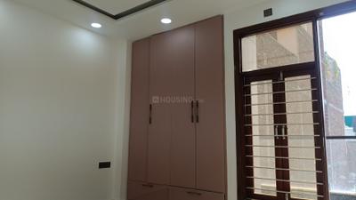 Bedroom Image of 1050 Sq.ft 3 BHK Builder Floor for sale in Pitampura New Delhi for Rs. 11500000