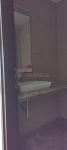 Bathroom Image of 1000 Sq.ft 2 BHK Apartment / Flat for rent in Salsette 27, Byculla Mumbai for Rs. 165000
