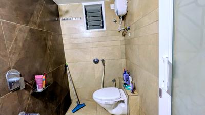Bathroom Image of 589 Sq.ft 2 BHK Apartment / Flat for sale in Amardeep Landmark, Sayajipura Vadodara for Rs. 4200000