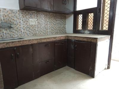 Kitchen Image of 900 Sq.ft 2 BHK Builder Floor for sale in Mansarover Garden New Delhi for Rs. 9000000