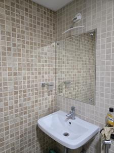 Bathroom Image of 1850 Sq.ft 3 BHK Apartment / Flat for rent in Bychapura Bengaluru for Rs. 65000