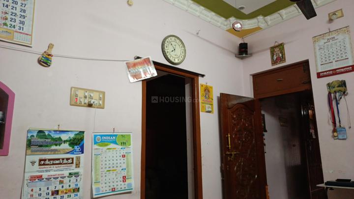 Nadhamuni street  Living Room 1