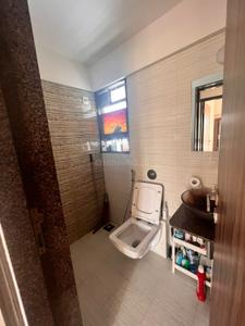 Bathroom Image of 725 Sq.ft 2 BHK Apartment / Flat for sale in Andheri West Mumbai for Rs. 23000000