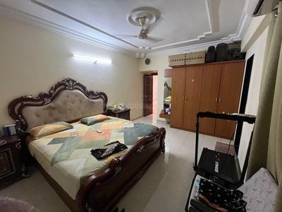 Bedroom Image of 2000 Sq.ft 3 BHK Apartment / Flat for sale in Prahlad Nagar Ahmedabad for Rs. 20000000