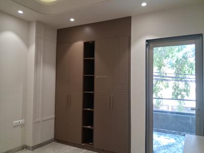 Bedroom Image of 1800 Sq.ft 3 BHK Builder Floor for sale in Paschim Vihar New Delhi for Rs. 35000000