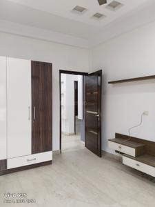 Bedroom Image of 3250 Sq.ft 3 BHK Independent House for rent in Paschim Vihar New Delhi for Rs. 60500