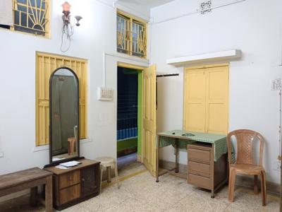 Living Room Image of 800 Sq.ft 2 BHK Builder Floor for rent in Tollygunge Kolkata for Rs. 11800