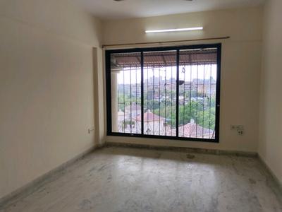 Living Room Image of 650 Sq.ft 1 BHK Apartment / Flat for sale in Seawoods Navi Mumbai for Rs. 12000000