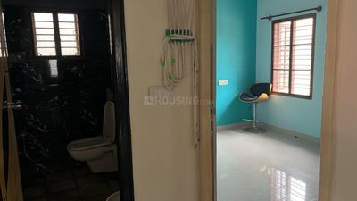 Bathroom Image of 1200 Sq.ft 2 BHK Independent House for rent in Paschim Vishweshwaraiah Enclave, Jalahalli Bengaluru for Rs. 21999