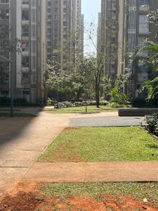 Image of 585 Sq.ft 2 BHK Apartment / Flat for rent in Lodha Amara, Kolshet, Thane for Rs. 40000