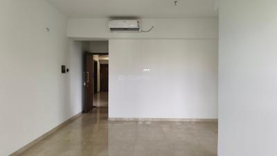 Living Room Image of 811 Sq.ft 2 BHK Apartment / Flat for sale in Shapoorji Pallonji BKC 28, Bandra East Mumbai for Rs. 31000000
