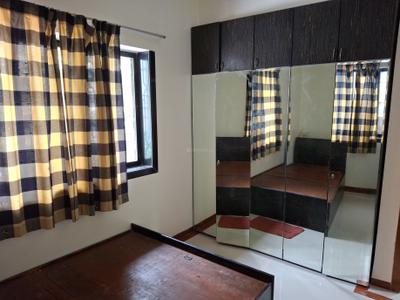 Bedroom Image of 800 Sq.ft 2 BHK Apartment / Flat for rent in Juhu Mumbai for Rs. 85000
