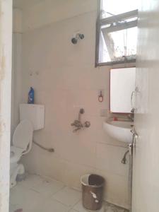 Common Bathroom Image of 1000 Sq.ft 3 BHK Apartment / Flat for sale in Adore Happy Homes Grand, Sector 85 Faridabad for Rs. 6150000