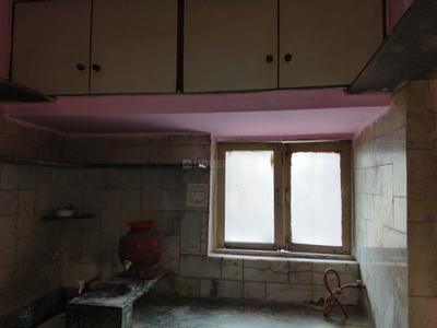 Kitchen Image of 750 Sq.ft 1 BHK Apartment / Flat for rent in Gunjan Vapi for Rs. 6500