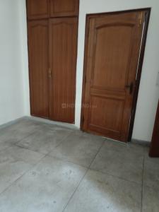 Bedroom Image of 2400 Sq.ft 4 BHK Apartment / Flat for sale in Bathal apartment, Patparganj New Delhi for Rs. 34000000