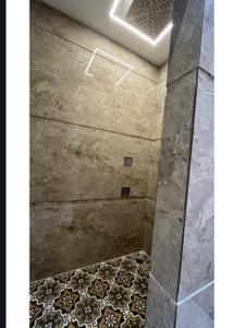 Bathroom Image of 2700 Sq.ft 4.5 BHK Builder Floor for sale in Paramount Luxury Floors Sushant Lok 3 B Block, Sector 57 Gurgaon for Rs. 42500000