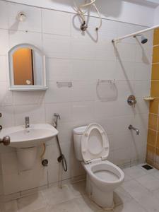 Apartment Common Bathroom 3