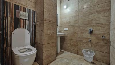 Bathroom Image of 1650 Sq.ft 2 BHK Apartment / Flat for rent in Kumarhatti Solan for Rs. 35000