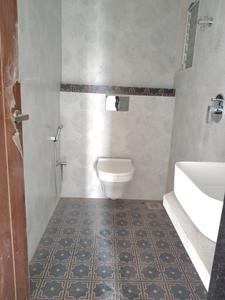 Common Bathroom Image of 1450 Sq.ft 2.5 BHK Apartment / Flat for sale in Adhiraj Cypress, Kharghar Navi Mumbai for Rs. 23000000
