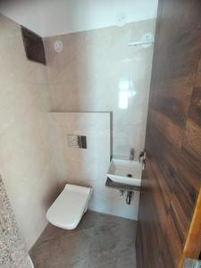 Bathroom Image of 750 Sq.ft 2 BHK Apartment / Flat for rent in Malad West Mumbai for Rs. 52000