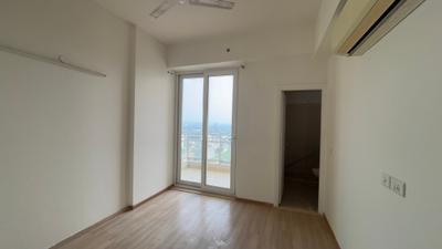 Bedroom Image of 1818 Sq.ft 3 BHK Apartment / Flat for rent in DLF The Primus, Sector 82A Gurgaon for Rs. 56000