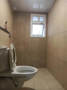 Common Bathroom Image of 980 Sq.ft 2 BHK Apartment / Flat for rent in Prestige Jindal City, Anchepalya Bengaluru for Rs. 40000
