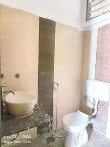 Bathroom Image of 2200 Sq.ft 4 BHK Duplex for rent in Bawadiya Kalan Bhopal for Rs. 24000