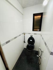 Bathroom Image of 585 Sq.ft 1 BHK Apartment / Flat for sale in Mulund West Mumbai for Rs. 11500000