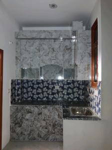 Kitchen Image of 750 Sq.ft 2 BHK Builder Floor for sale in DLF Ankur Vihar Ghaziabad for Rs. 2360004
