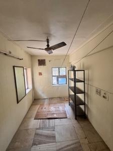 Bedroom Image of 1300 Sq.ft 4 BHK Apartment / Flat for rent in Ghatkopar East Mumbai for Rs. 85000