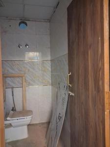 Common Bathroom Image of 1450 Sq.ft 3 BHK Apartment / Flat for sale in Sector 73 Noida for Rs. 5000011