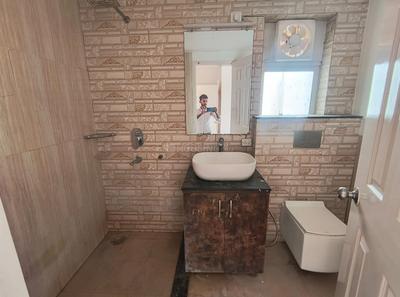 Bathroom Image of 2000 Sq.ft 3 BHK Apartment / Flat for sale in Jaypee Pavilion Height 4, Sector 128 Noida for Rs. 25000000