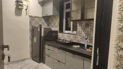 Kitchen Image of 550 Sq.ft 1 BHK Apartment / Flat for rent in Worli Mumbai for Rs. 75000