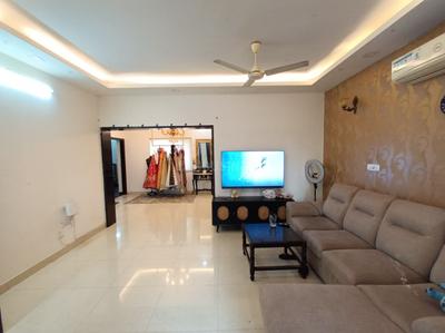 Hall Image of 2000 Sq.ft 3 BHK Apartment / Flat for sale in DDA Sector C Pocket 8, Vasant Kunj New Delhi for Rs. 35000000