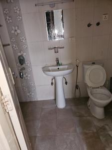 Image of 1295 Sq.ft 3 BHK Apartment / Flat for rent in Supertech Cape Town, Sector 74, Noida for Rs. 33000