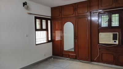 Bedroom Image of 1650 Sq.ft 3 BHK Apartment / Flat for sale in DDA Sector Pocket B C, Vasant Kunj New Delhi for Rs. 42000000