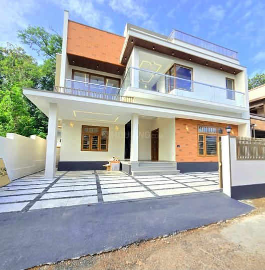 Kuzhivelippady Main Image 1