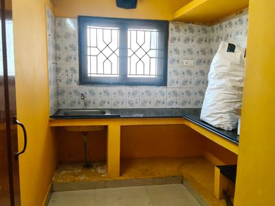 Kitchen Image of 1000 Sq.ft 2 BHK Apartment / Flat for rent in Aminjikarai Chennai for Rs. 25000
