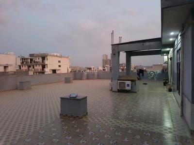 Car Garage Image of 1850 Sq.ft 3 BHK Builder Floor for rent in Sector 69 Gurgaon for Rs. 36000