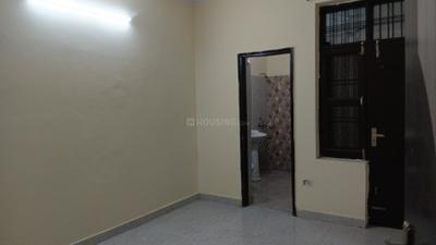 Bedroom Image of 1100 Sq.ft 2 BHK Builder Floor for rent in Sector 49 Faridabad for Rs. 15000