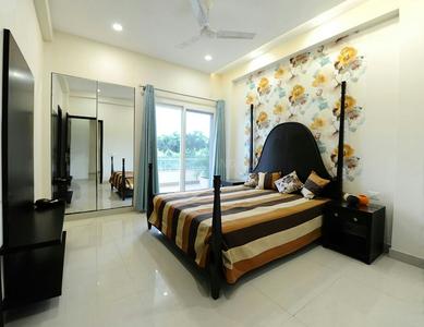 Bedroom Image of 2350 Sq.ft 3 BHK Apartment / Flat for sale in Uddhav Beverly Park, Khandwala Amritsar for Rs. 11500000