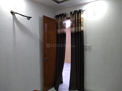 Bedroom Image of 725 Sq.ft 2 BHK Builder Floor for rent in Karol Bagh New Delhi for Rs. 25000