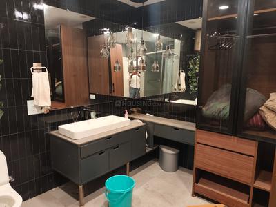 Bathroom Image of 880 Sq.ft 1 BHK Studio for sale in Paramount Golfforeste Oak &amp; Pine, Surajpur Greater Noida for Rs. 6500000