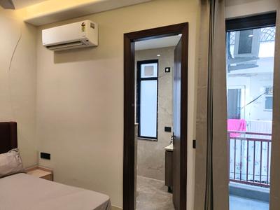 Bedroom Image of 1000 Sq.ft 2 BHK Apartment / Flat for sale in Unitech Uniworld Gardens 2, Sector 47 Gurgaon for Rs. 14800000