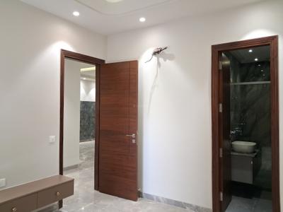 Bedroom Image of 1800 Sq.ft 3 BHK Builder Floor for sale in Paschim Vihar New Delhi for Rs. 36000000